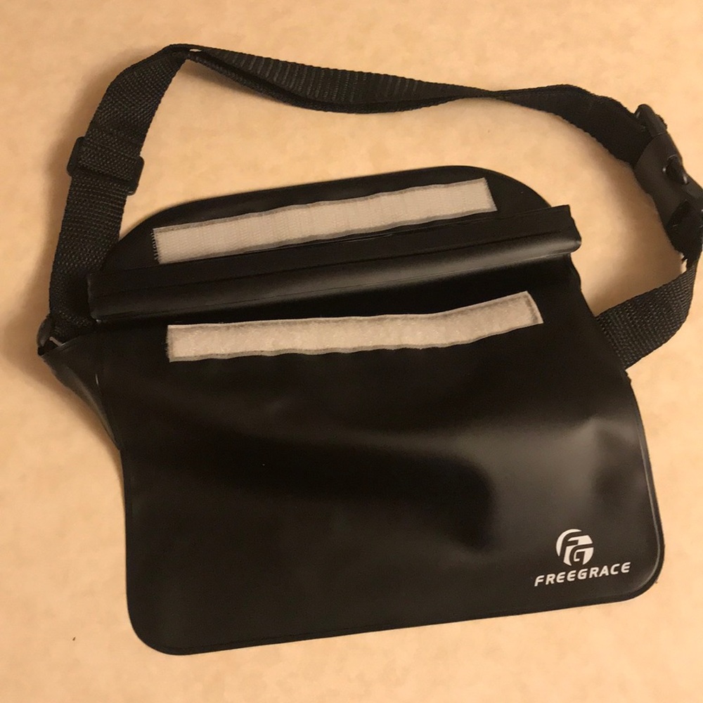 Waterproof kayaking /paddle boarding bag